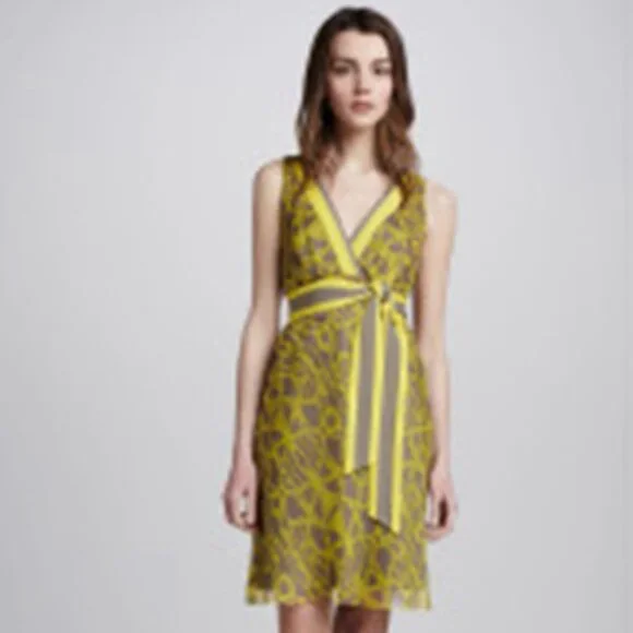 Catherine Malandrino Sheer and Silk Yellow Sz 2 - Picture 1 of 6